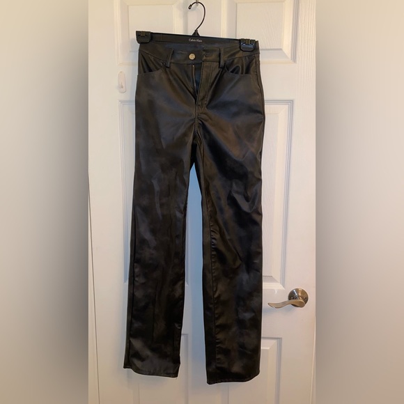 H&M faux leather pants
Women’s size 2 - Picture 1 of 4